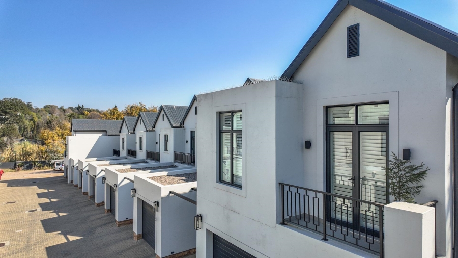 To Let 2 Bedroom Property for Rent in Bryanston Gauteng
