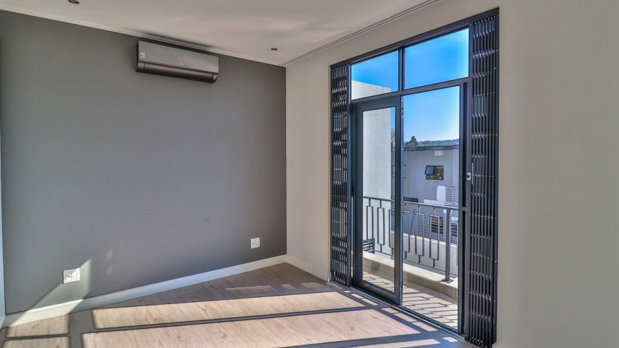 To Let 2 Bedroom Property for Rent in Bryanston Gauteng