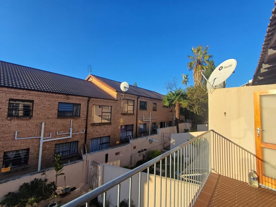 To Let 2 Bedroom Property for Rent in Ferndale Gauteng