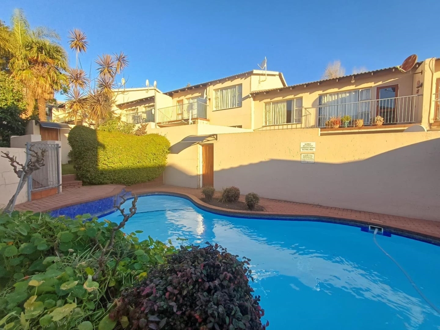 To Let 2 Bedroom Property for Rent in Ferndale Gauteng