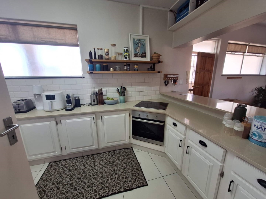 To Let 2 Bedroom Property for Rent in Craighall Park Gauteng