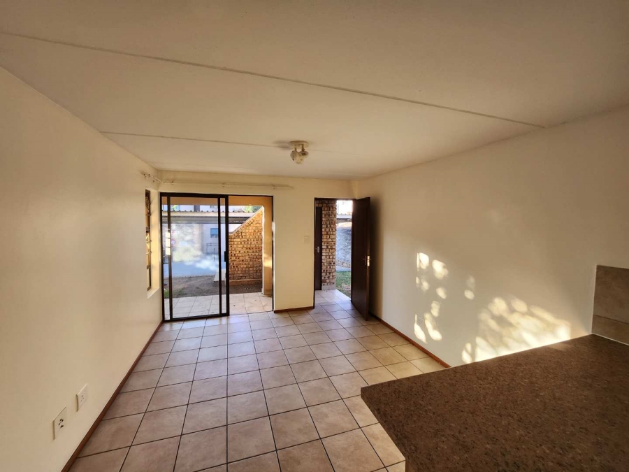 To Let 2 Bedroom Property for Rent in Noordhang Gauteng