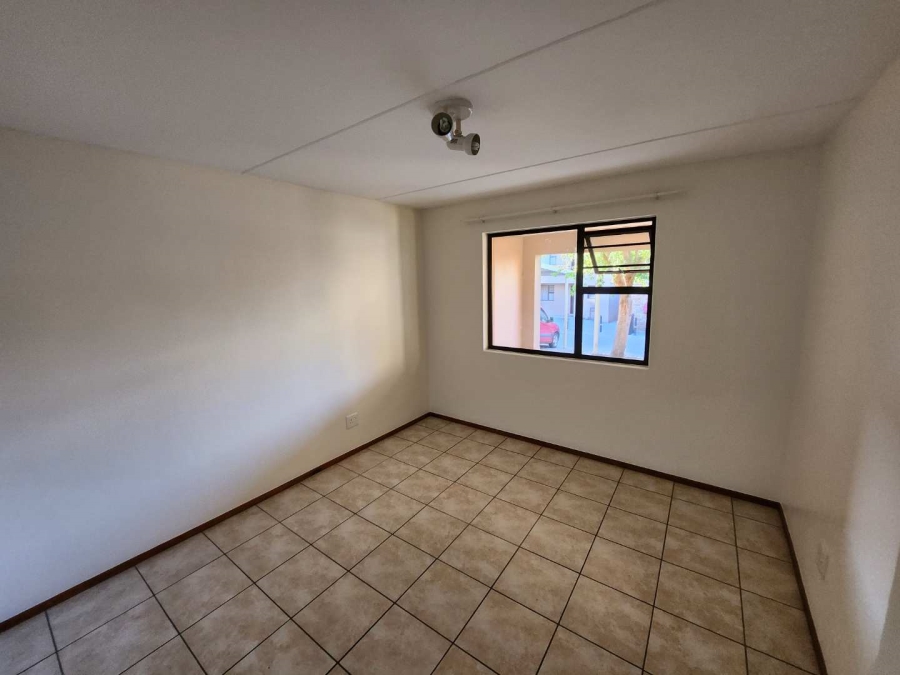To Let 2 Bedroom Property for Rent in Noordhang Gauteng