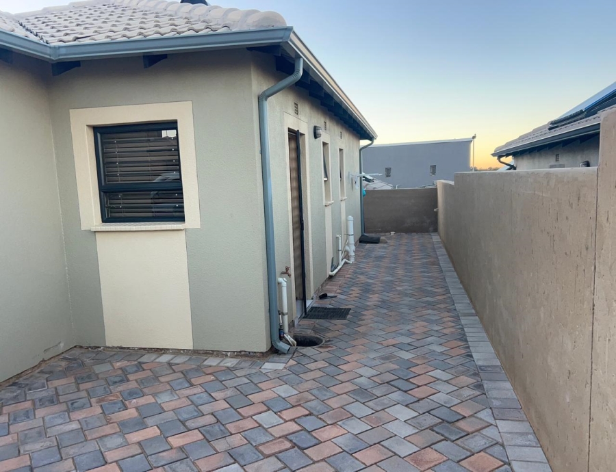3 Bedroom Property for Sale in Clayville Gauteng