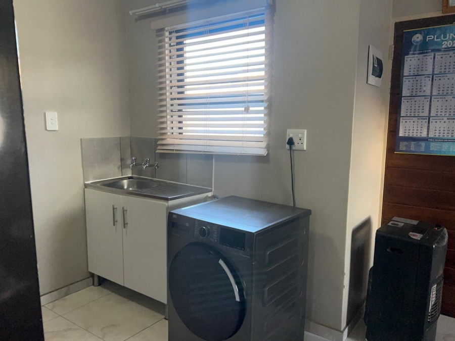 3 Bedroom Property for Sale in Clayville Gauteng