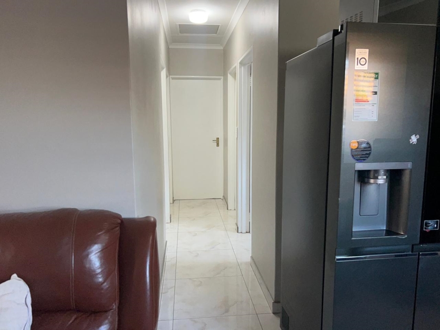 3 Bedroom Property for Sale in Clayville Gauteng