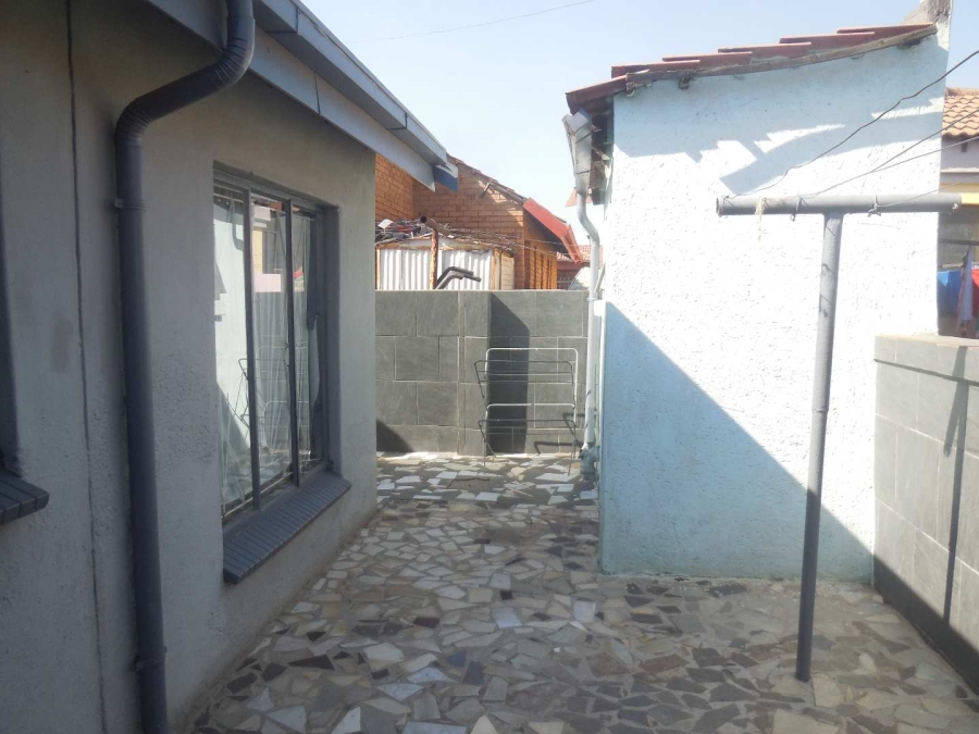 3 Bedroom Property for Sale in Nellmapius Gauteng