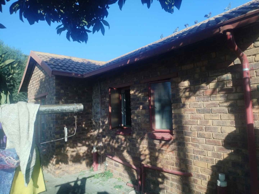 3 Bedroom Property for Sale in Lindo Park Gauteng