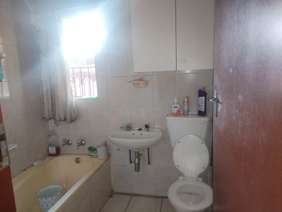 3 Bedroom Property for Sale in Lindo Park Gauteng