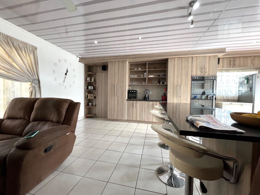 7 Bedroom Property for Sale in Northmead Gauteng