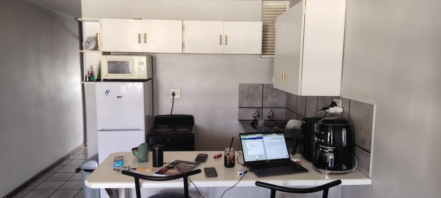 1 Bedroom Property for Sale in Hatfield Gauteng