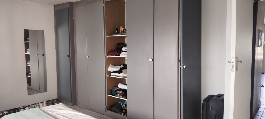 1 Bedroom Property for Sale in Hatfield Gauteng