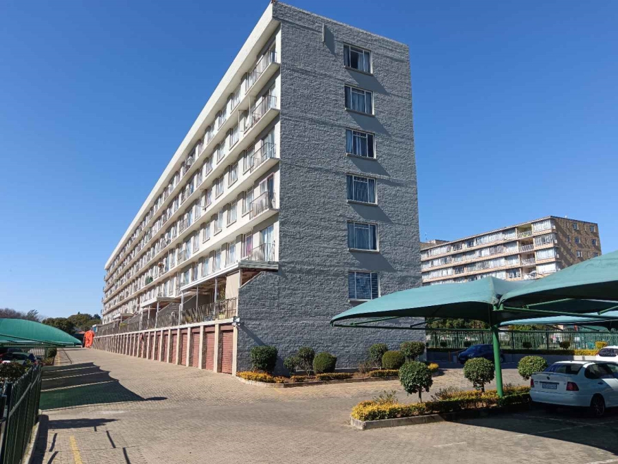 2 Bedroom Property for Sale in Queenswood Gauteng