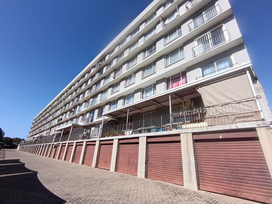 2 Bedroom Property for Sale in Queenswood Gauteng