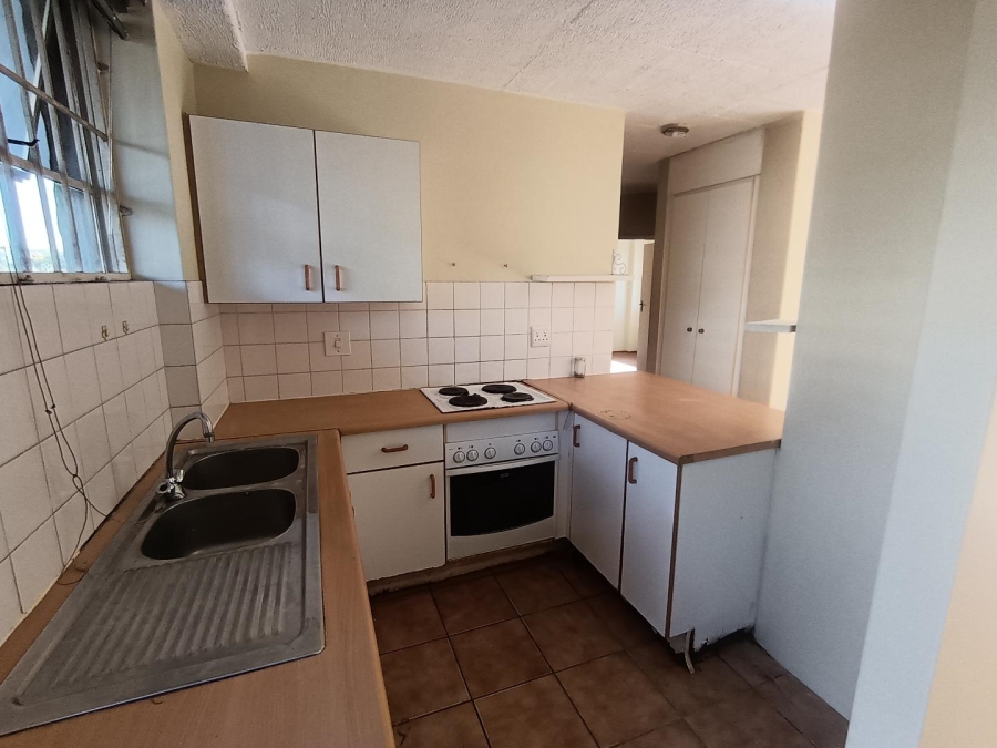 2 Bedroom Property for Sale in Queenswood Gauteng