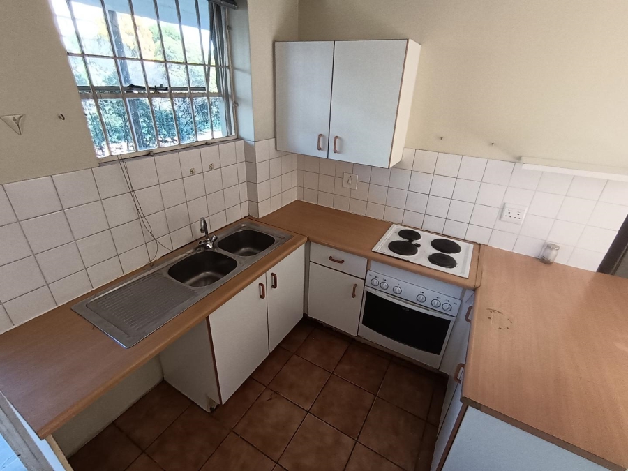 2 Bedroom Property for Sale in Queenswood Gauteng
