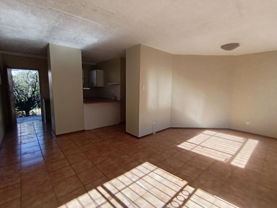 2 Bedroom Property for Sale in Queenswood Gauteng