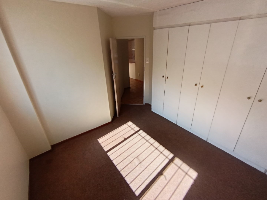 2 Bedroom Property for Sale in Queenswood Gauteng