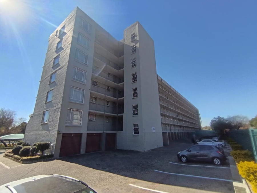 2 Bedroom Property for Sale in Queenswood Gauteng