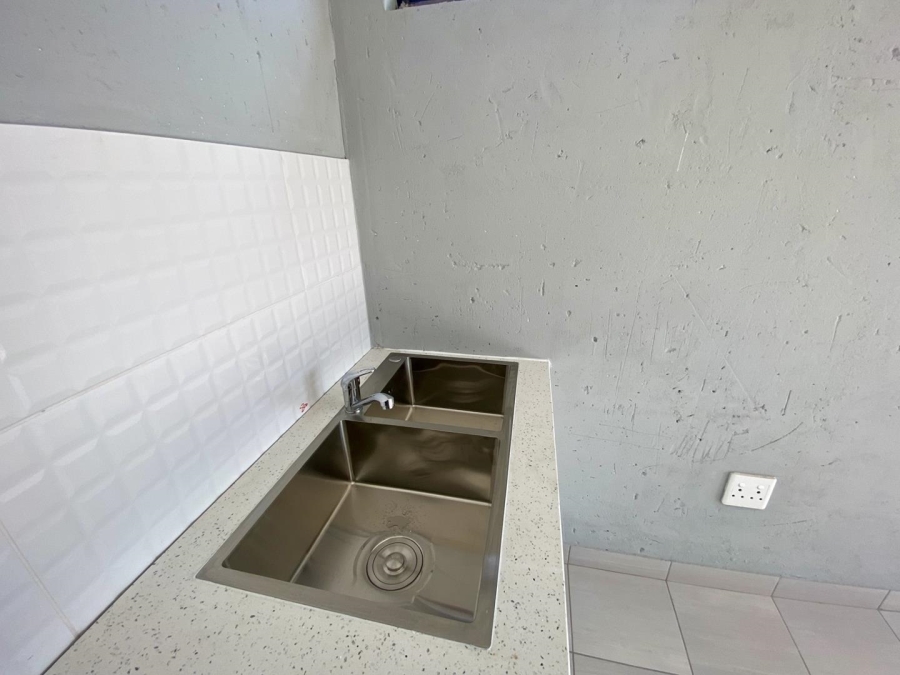 To Let 2 Bedroom Property for Rent in Goudrand Gauteng