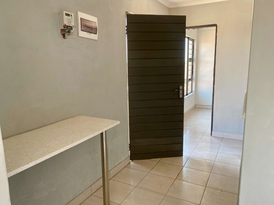 To Let 2 Bedroom Property for Rent in Goudrand Gauteng