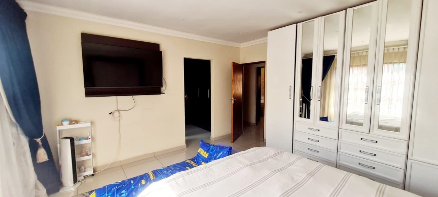 3 Bedroom Property for Sale in New Redruth Gauteng