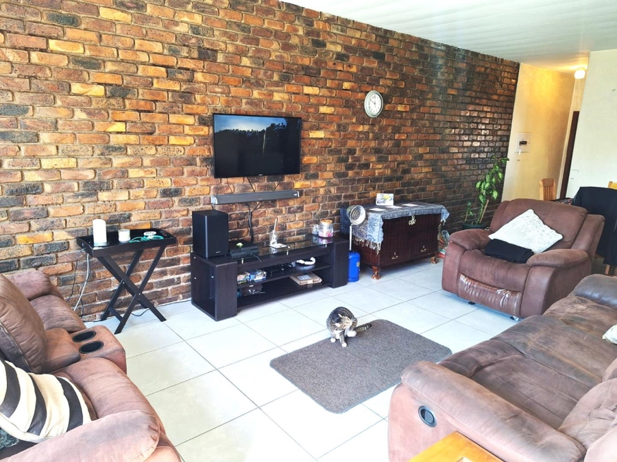 2 Bedroom Property for Sale in New Redruth Gauteng