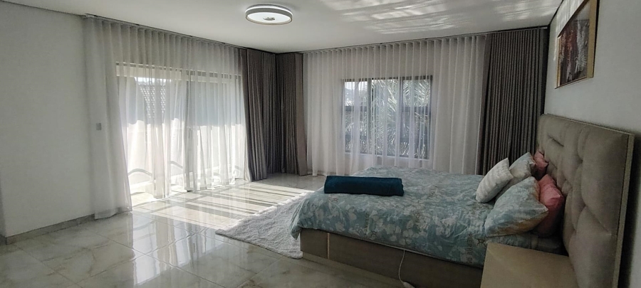 7 Bedroom Property for Sale in Glenanda Gauteng