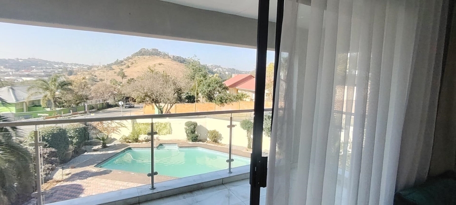 7 Bedroom Property for Sale in Glenanda Gauteng