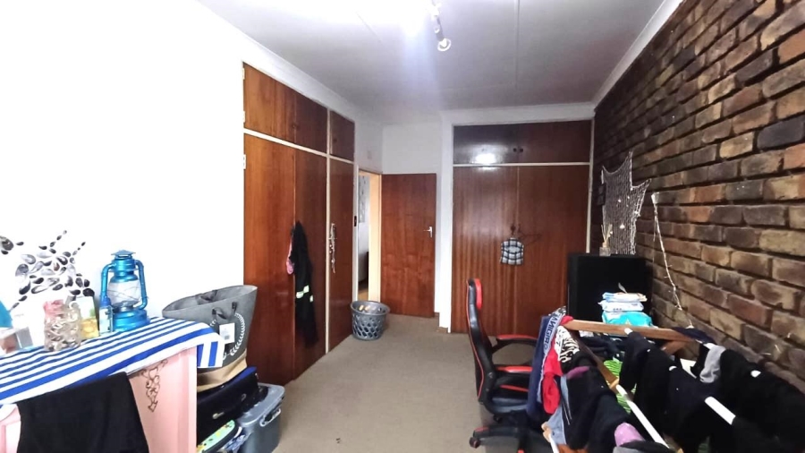 2 Bedroom Property for Sale in New Redruth Gauteng
