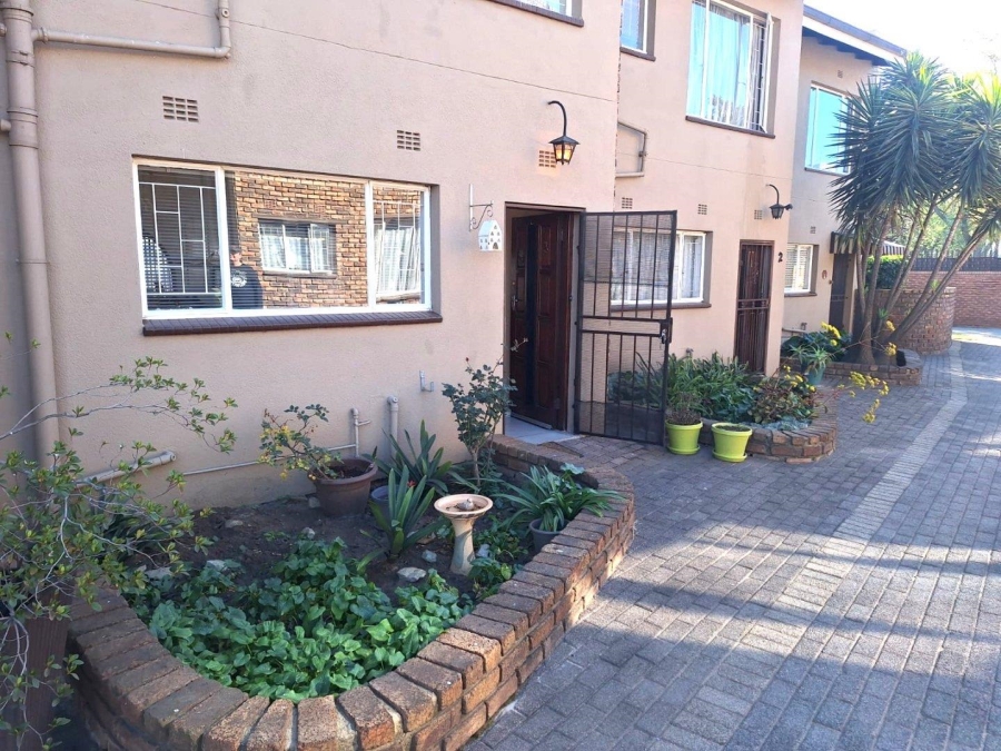 2 Bedroom Property for Sale in New Redruth Gauteng