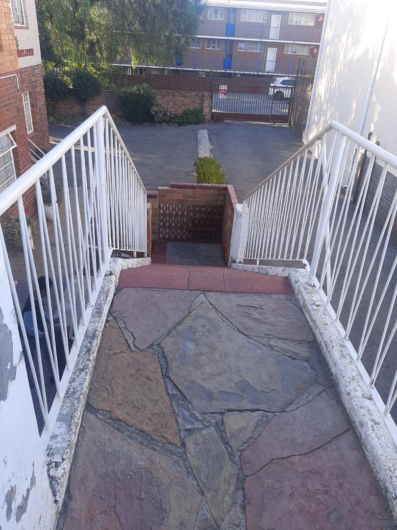 2 Bedroom Property for Sale in Townsview Gauteng
