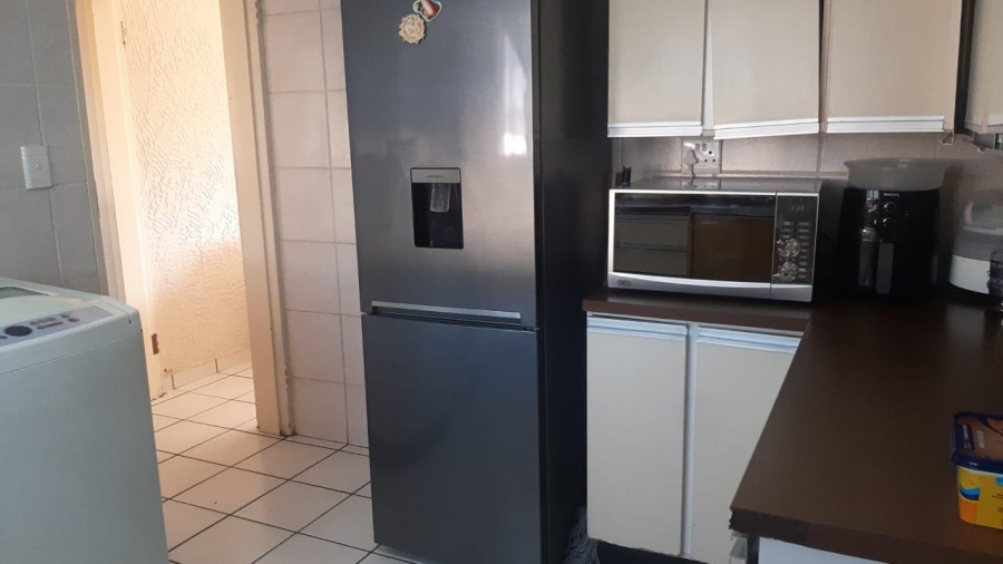 2 Bedroom Property for Sale in Townsview Gauteng