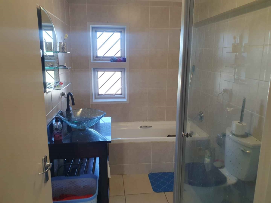2 Bedroom Property for Sale in Bassonia Gauteng