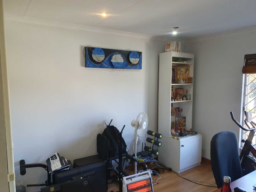 2 Bedroom Property for Sale in Bassonia Gauteng