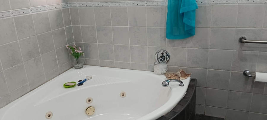 3 Bedroom Property for Sale in Comet Gauteng
