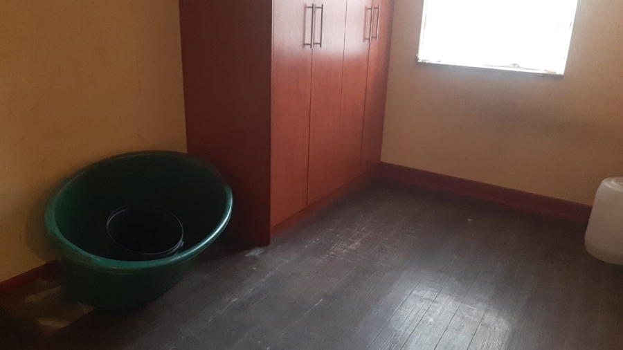 5 Bedroom Property for Sale in Glenesk Gauteng