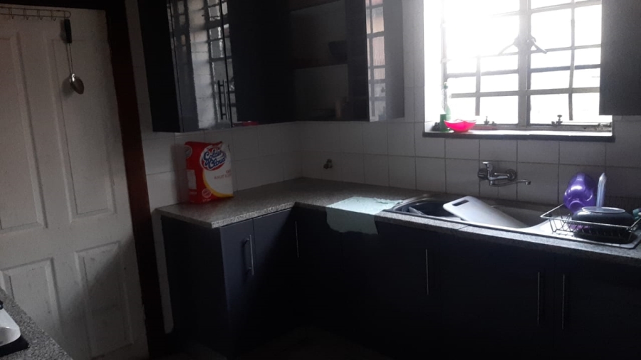 5 Bedroom Property for Sale in Glenesk Gauteng