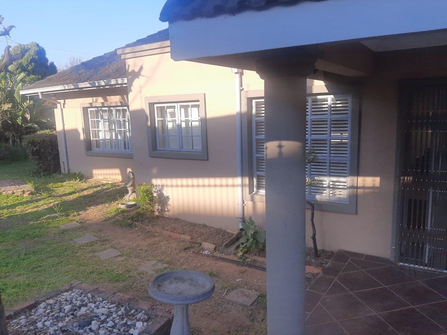 4 Bedroom Property for Sale in Linmeyer Gauteng