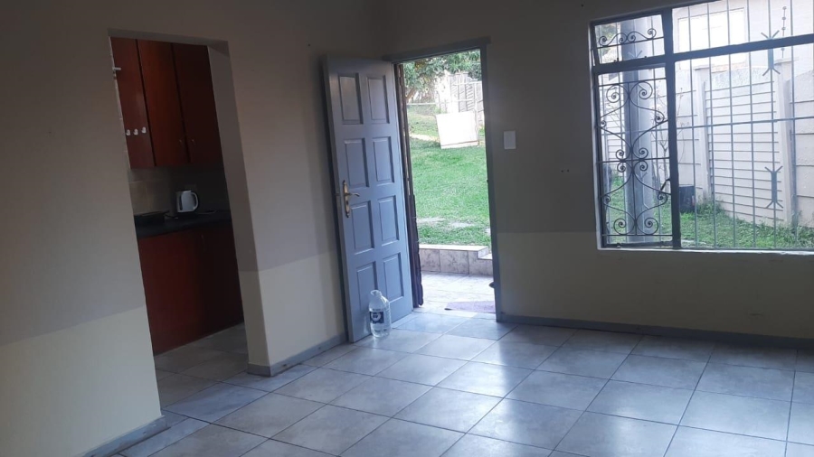4 Bedroom Property for Sale in Linmeyer Gauteng