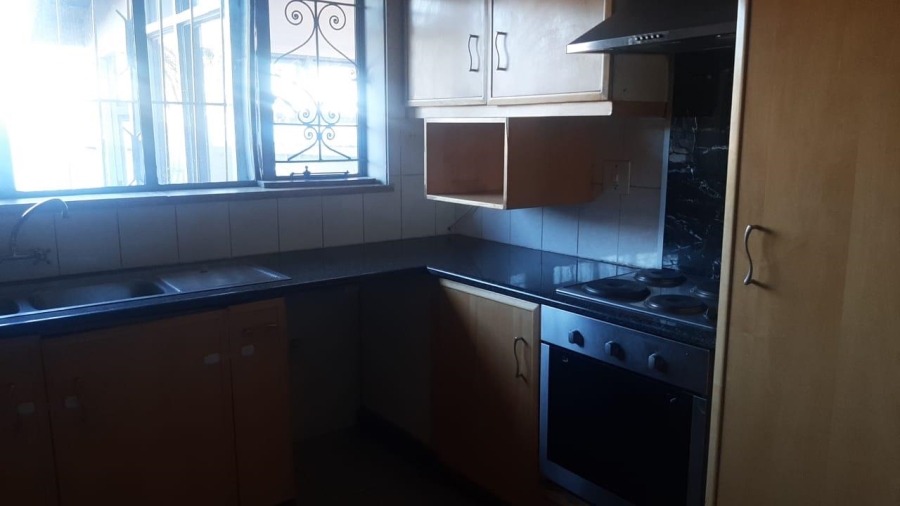 4 Bedroom Property for Sale in Linmeyer Gauteng