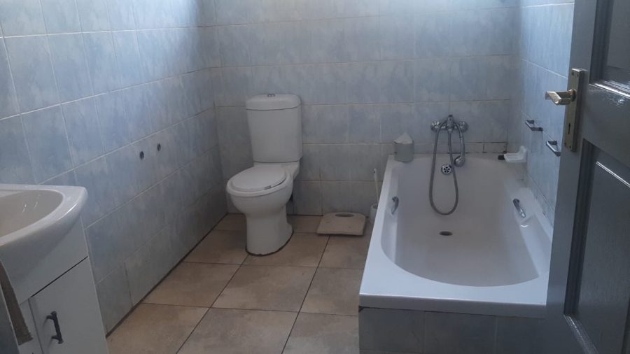 4 Bedroom Property for Sale in Linmeyer Gauteng