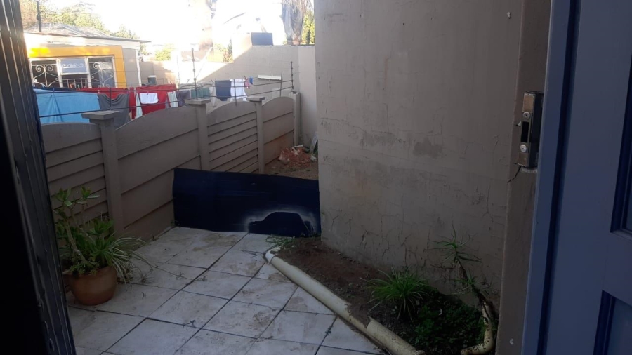 4 Bedroom Property for Sale in Linmeyer Gauteng
