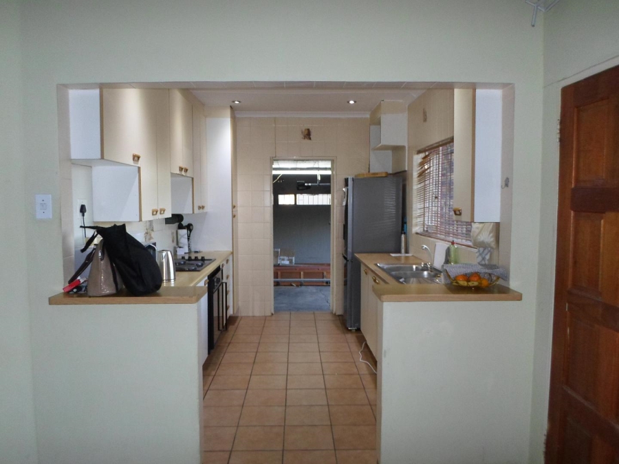 To Let 4 Bedroom Property for Rent in Mulbarton Gauteng
