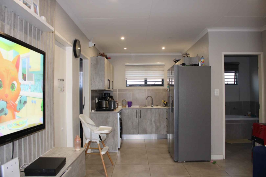 3 Bedroom Property for Sale in Albertsdal Gauteng