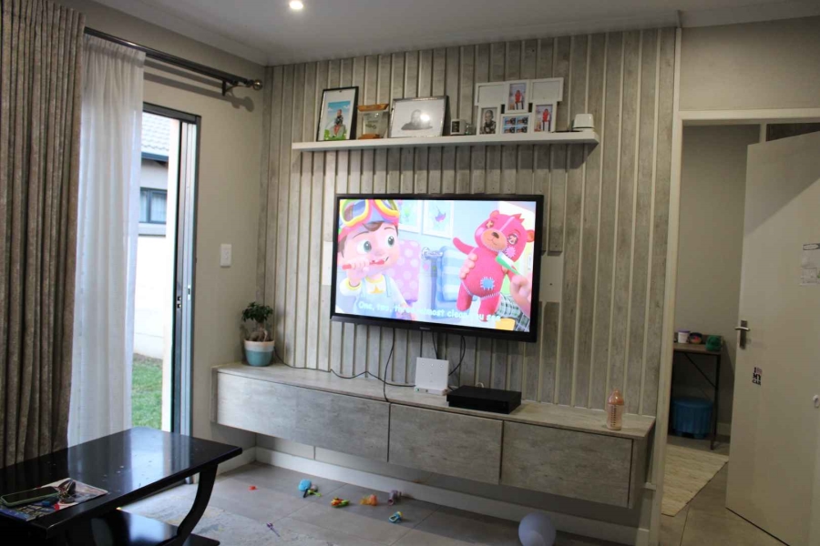 3 Bedroom Property for Sale in Albertsdal Gauteng