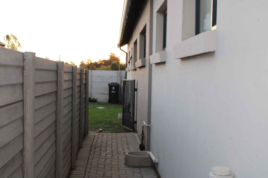 3 Bedroom Property for Sale in Albertsdal Gauteng