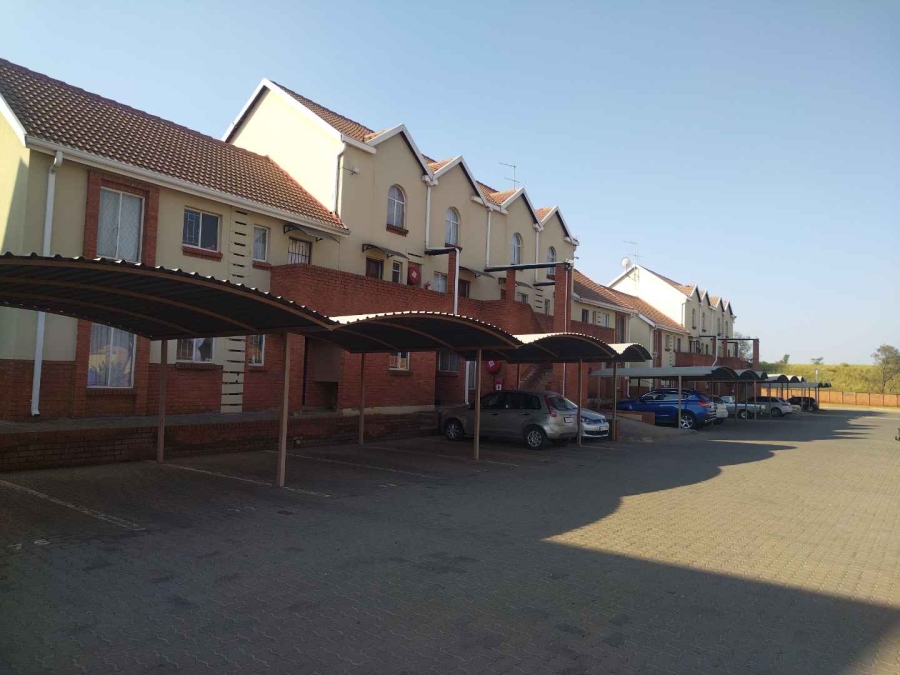 To Let 2 Bedroom Property for Rent in The Orchards Gauteng