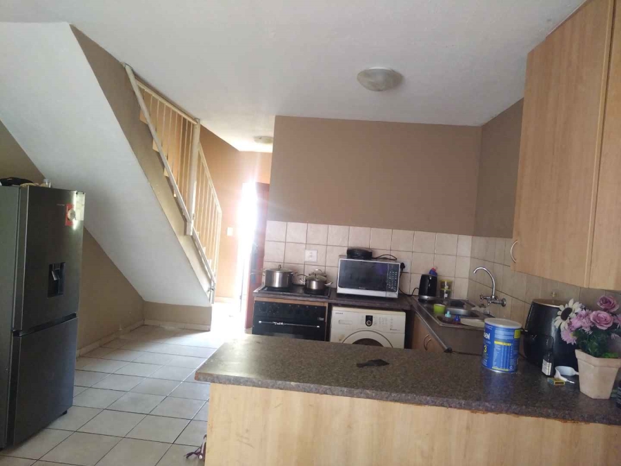 To Let 2 Bedroom Property for Rent in The Orchards Gauteng