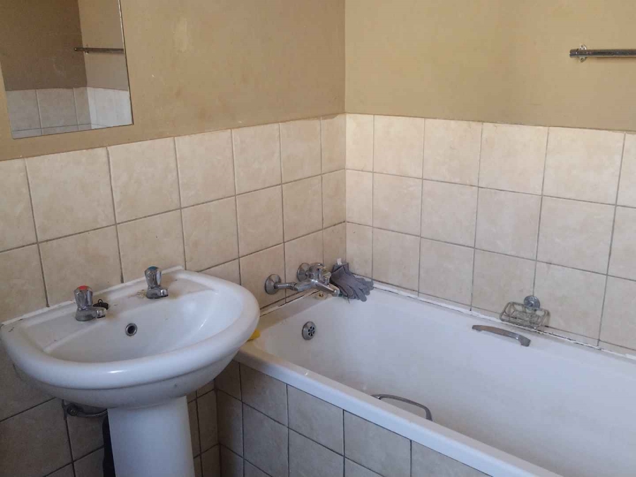 To Let 2 Bedroom Property for Rent in The Orchards Gauteng